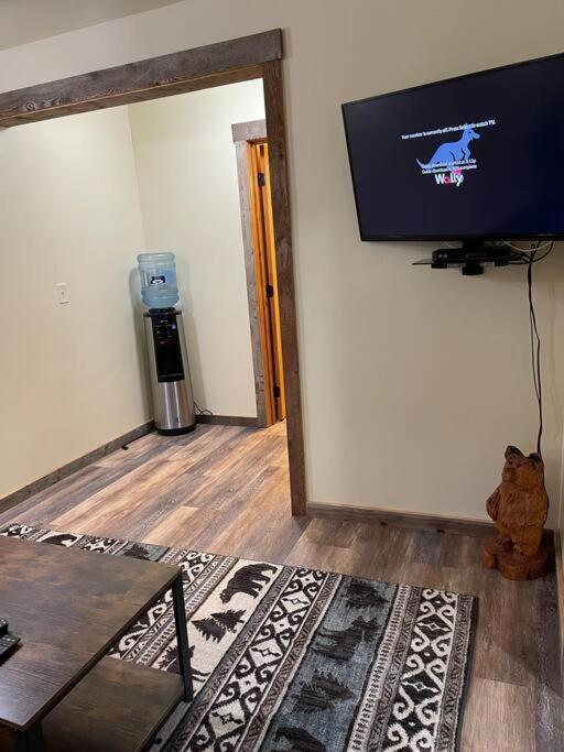 Parkway Yellowstone Guest House Apartment #3 ガーディナー エクステリア 写真